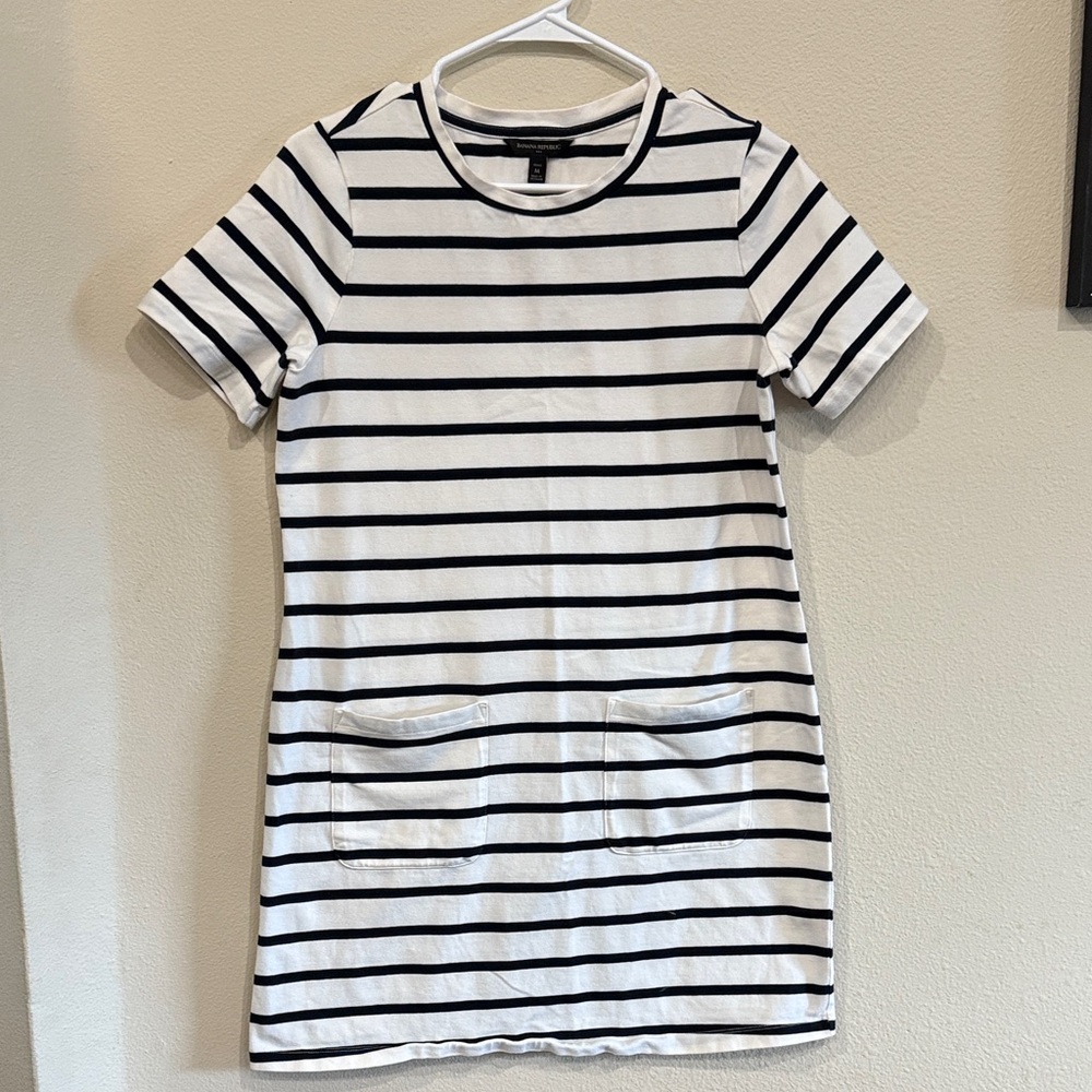 Banana Republic Black and White Striped Dress With Pockets M